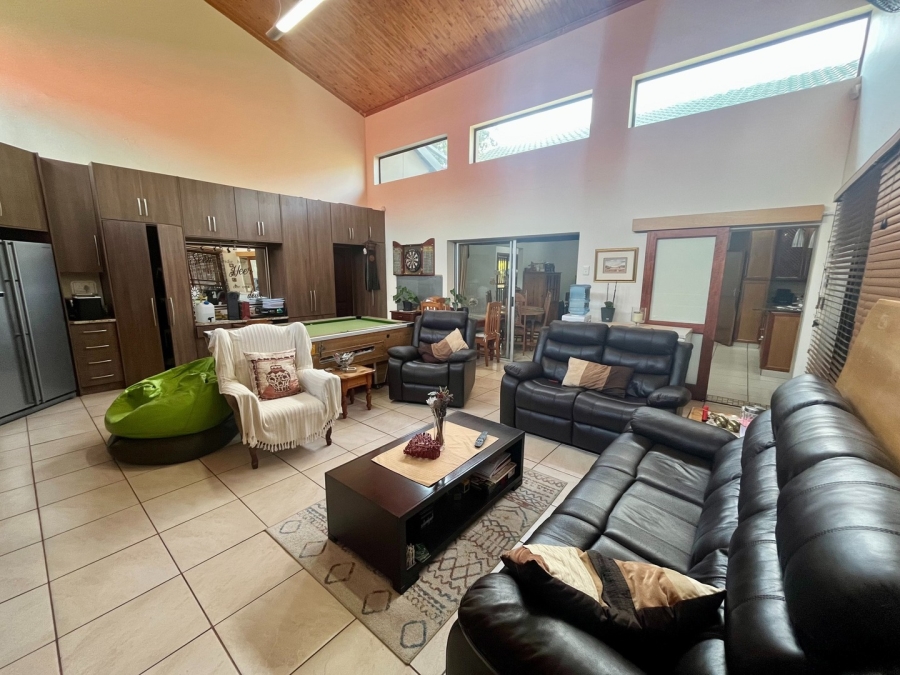 3 Bedroom Property for Sale in Flamwood North West